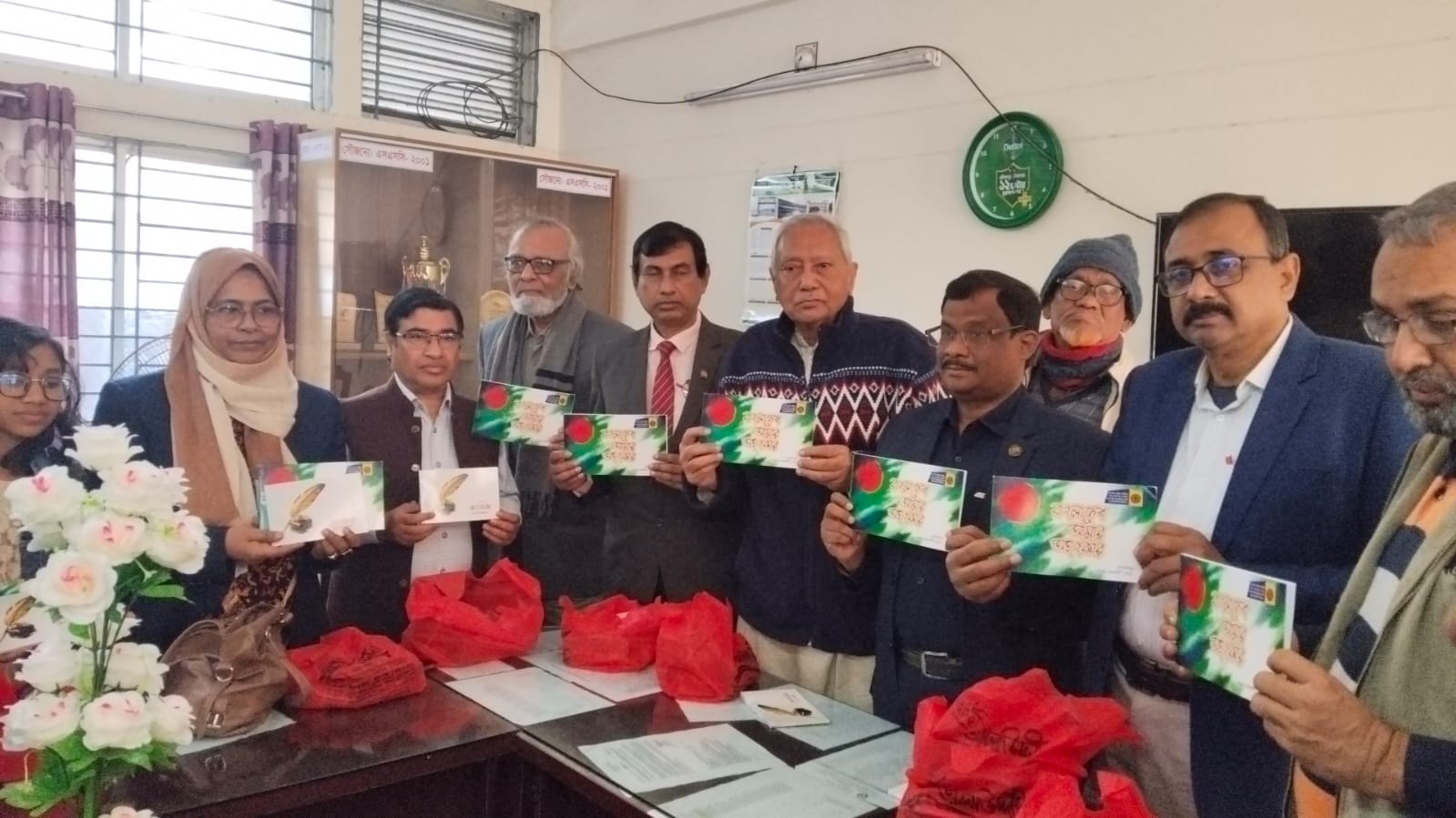 চুয়ান্নতম বিজয় দিবসে গোলাম রাব্বানী তোতার “বাংলাদেশ আমার অহংকার” বইয়ের উন্মোচন